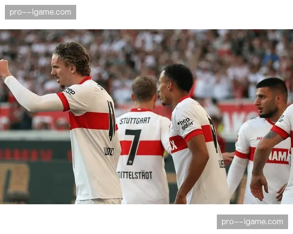 即时战报：斯图加特在90分钟由替补球员头球绝杀，2-1逆转门兴