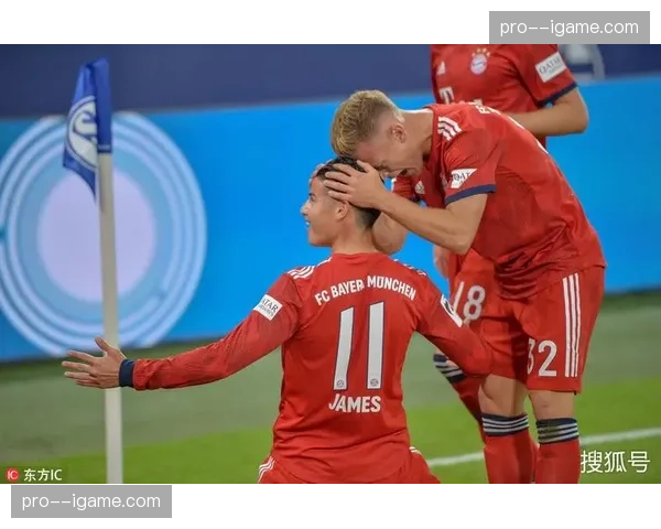 通讯：莱奥一条龙破门后的滑跪庆祝，与看台上挥舞的加纳国旗的故事